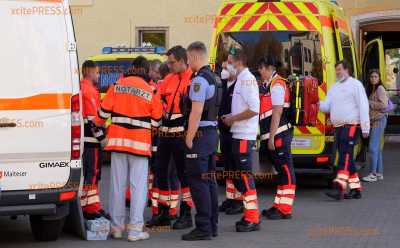 Über 40 verletzte Schüler und Lehrer an Oberschule bei Leipzig: Offenbar war Reizgas Auslöser, Polizei hat keine heiße Spur, Massenanfall von Verletzten alarmiert, Feuerwehrmann im O-Ton: „Wir hatten sowas noch nie.