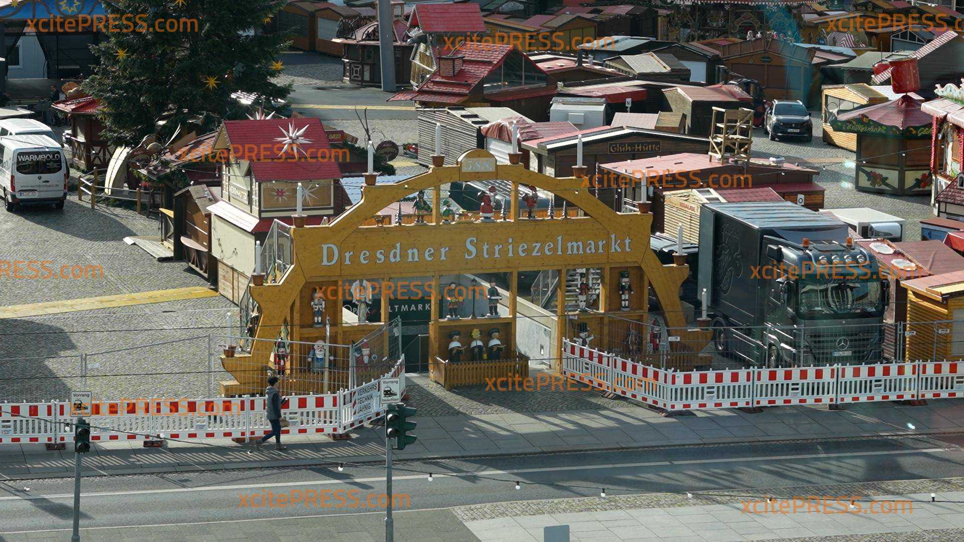 Aufbau für weltbekannten Dresdner Striezelmarkt läuft auf Hochtouren - Nach schwierigen Jahren soll es in diesem Jahr endlich wieder funktionieren, doch die Energie-Krise lässt die Preise in die Höhe schießen: Schnittbilder Aufbau des Weihnachtsmarkts und O-Ton 