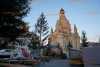 Hässlichster Weihnachtsbaum Deutschlands? „Ich bin erstmal erschrocken" - Vor der weltbekannten Dresdner Frauenkirche steht jetzt eine ziemlich lichte Fichte: Touristen und Einheimische belustigen sich über den Weihnachtsbaum und schütteln den Kopf, trotzdem ist die Vorfreude auf Weihnachten bei den Dresdnern ungebremst