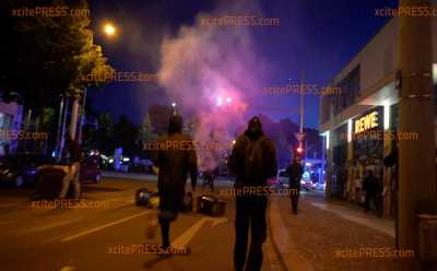 Schwere Ausschreitungen bei Demo in Leipzig – Es fliegen Flaschen, Steine und Pyrotechnik! Ganze Straßen brennen lichterloh - Wegen 
