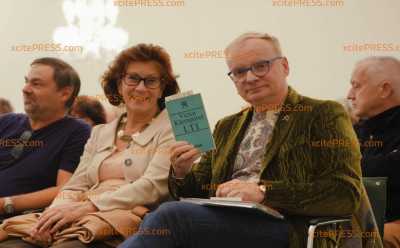 Riesen Andrang bei umstrittener Lesung in Dresden: Uwe Steimle liest aus Victor Klemperers 