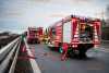 LKW-Unfall in Baustelle auf der A4: Laster verkeilt sich zwischen der Schutzplanke