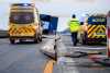 LKW-Unfall in Baustelle auf der A4: Laster verkeilt sich zwischen der Schutzplanke