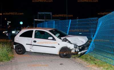 Unfall im Gewerbegebiet: Autos krachen an Kreuzung zusammen