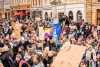 Demo gegen Rechts: 1.500 Menschen demonstrieren in Bautzen: Rechtsextreme marschieren bei Demo-Ende auf