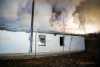 Brandanschlag auf Jugendclub: Haben Rechtsextreme die Gebäude angezündet?: Feuerwehr entdeckt rechte Parolen in abgebranntem Clubhaus