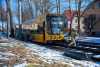 NEUE BILDER: Vermutlich wegen Kälteschock: Tram entgleist in Dresden: Großaufgebot der Feuerwehr beginnt mit aufwändiger Bergung: 40 Tonnen Straßenbahn muss wieder in Gleis gehoben werden, ÖPNV-Ausfälle im Dresdner Norden