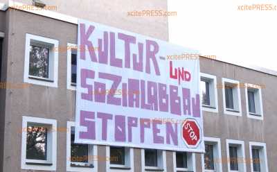 Symbolische Besetzung in Chemnitz: Kulturaktivist:innen fordern Erhalt des Schauspielhauses