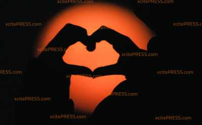 Erdbeermond-Teleskop-Aufnahmen! Auf Dresdens höchster Erhebung warten Dutzende auf das Spektakel: Zahlreiche Bilder