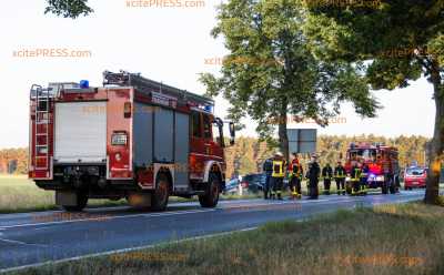 Tödlicher Verkehrsunfall auf Landstraße - Fahrer verstirbt noch vor Ort: Rettungskräfte finden leblose Person vor