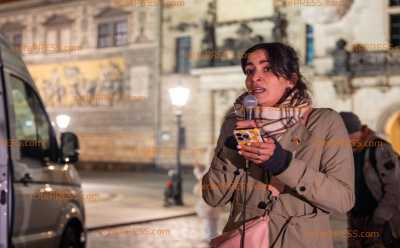 SPD-Migrationssprecherin Nasr wirft Merz vor hunderten Demonstrantinnen Spaltung und Ausgrenzung vor (Rede): viele junge Frauen immer noch wütend auf den Kanzler (Vox-Pops): 