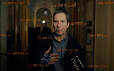 (UP) Majas Vater wendet sich an Pressevertreter: 