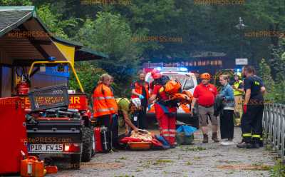 Unwetter-Tragödie unterhalb der Bastei fordert Todesopfer und zahlreiche Verletzte nach umstürzenden Bäumen: Zwölf weitere Personen teils schwer verletzt
