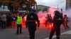 Nach tödlicher Messerstecherei am Rande von Stadtgebiet: Mehrere Demonstrationen in der Innenstadt: Polizei muss Demonstrationslager voneinander trennen