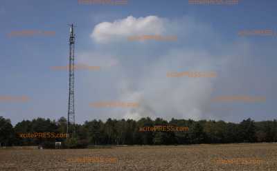 Heftiger Waldbrand bei Schwepnitz: Feuerwehr startet jetzt den Großeinsatz