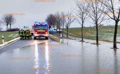 Tauwetter beschert der Feuerwehr erste Hochwassereinsätze: Schmelzwasser wird langsam zum Problem