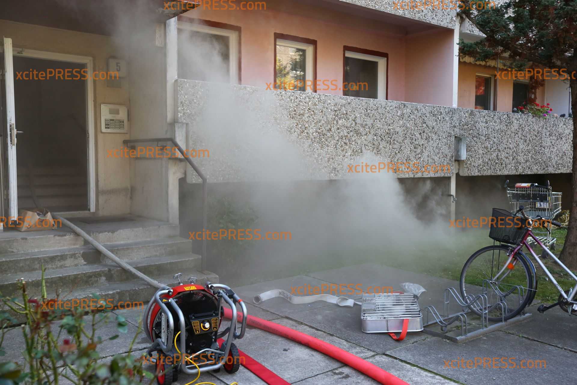 Ermittlungen wegen schwerer Brandstiftung: Kellerbrand in Mehrfamilienhaus: Schadenshöhe noch unklar