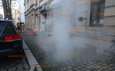 Brand in Keller im Dresdner Ortsteil Plauen: Feuerwehr kann Feuer zügig löschen