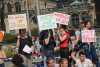 Demo gegen Mietwahnsinn auf dem Postplatz: Auch in der Landeshauptstadt Dresden bunter Protest