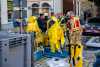 Chemie-Einsatz in Bautzener Innenstadt: Wie im Labor: Hobby-Chemiker bunkert Unmengen an Chemikalien in seiner Wohnung