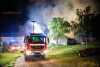 Großbrand bei Kamenz: Scheune steht in Flammen - Stallung brennt nieder: Angrenzendes Wohnhaus kann vor Feuer bewahrt werden