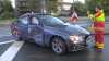 BMW kracht gegen Lichtmast: Fahrer verletzt in Krankenhaus gebracht