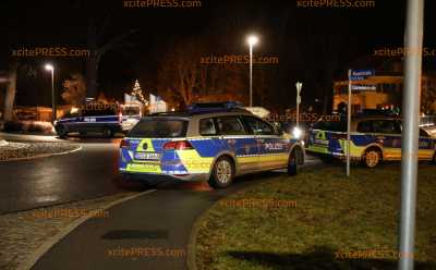 Mann bedrohte seine Ex mit Waffe: Polizei zu Bedrohungslage alarmiert: LebEL-Einheiten im Einsatz
