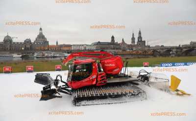 Dresden ganz in weiß, und das bei Regen: Ski-Weltcup Vorbereitungen laufen