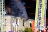 Zimmer gerät in Wohnhaus in Brand: Löscharbeiten gestalten sich schwierig