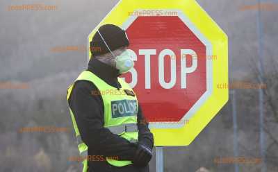 Coronavirus: Tschechien macht die Grenzen dicht - Tschechien schließt die Grenzen für Deutsche und andere Europäer: Kontrollen von Polizei, Feuerwehr und Armee - Ausfahrten in Richtung CZ gesperrt