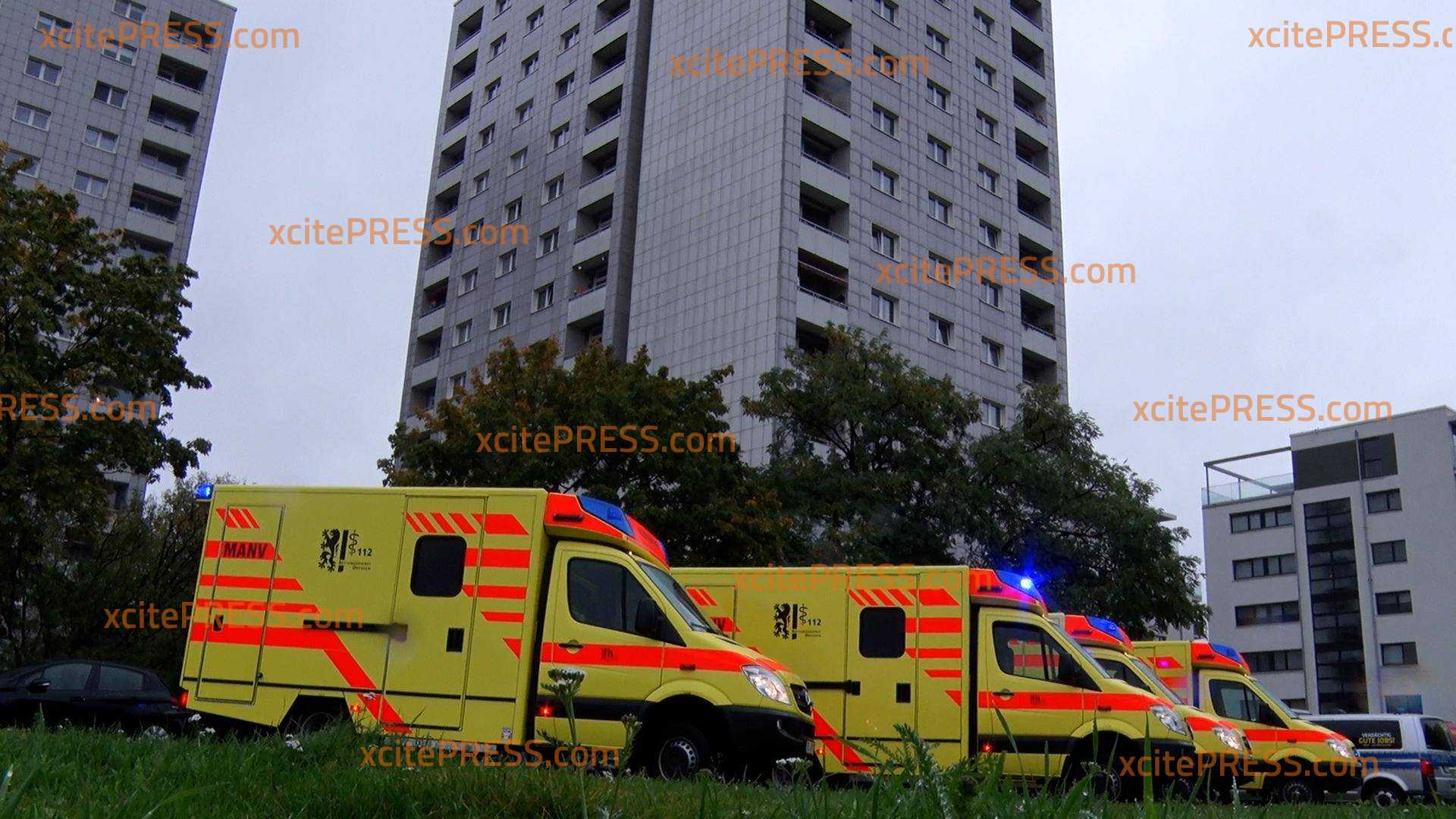 Ein Toter nach Brand in Hochhaus: Weitere zehn Verletzte mussten versorgt werden