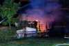 Schuppen gerät in Großerkmannsdorf in Brand: Gasflaschen erschweren die Löscharbeiten