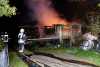 Schuppen gerät in Großerkmannsdorf in Brand: Gasflaschen erschweren die Löscharbeiten