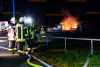 Schuppen gerät in Großerkmannsdorf in Brand: Gasflaschen erschweren die Löscharbeiten