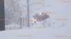 Schnee-Wahnsinn in den Alpen:  Hubschrauber und Spezialtechnik im Einsatz, Räumfahrzeuge weiterhin im Einsatz