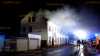 Ehemaliger Gasthof "Herr Gevatter" in Vollbrand: Zahlreiche Feuerwehren kämpfen gegen Flammen: Brandstiftung - 100.000 Euro Schaden