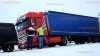 Schneechaos - LKWs drohen abzurutschen: Wichtiger Autobahnzubringer gesperrt