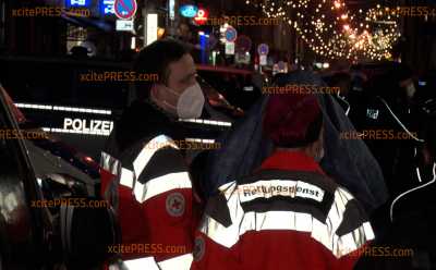 Polizeieinsatz in Dresdner Neustadt: Toter in Geldtransporter entdeckt: Großaufgebot von Polizei