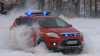 Driften für die Sicherheit : Dresdner Feuerwehr beim Fahrsicherheitstraining im Schnee