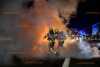 Auto gerät auf der Autobahn in Brand: Fahrzeug steht bei Ankunft der Feuerwehr vollkommen in Flammen!