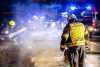 Auto gerät auf der Autobahn in Brand: Fahrzeug steht bei Ankunft der Feuerwehr vollkommen in Flammen!