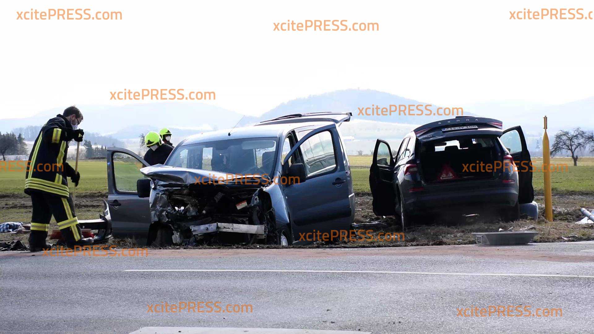 Schwerer Crash: Drei Verletzte nach Unfall an S139: Immer wieder Unfälle an der gleichen Kreuzung