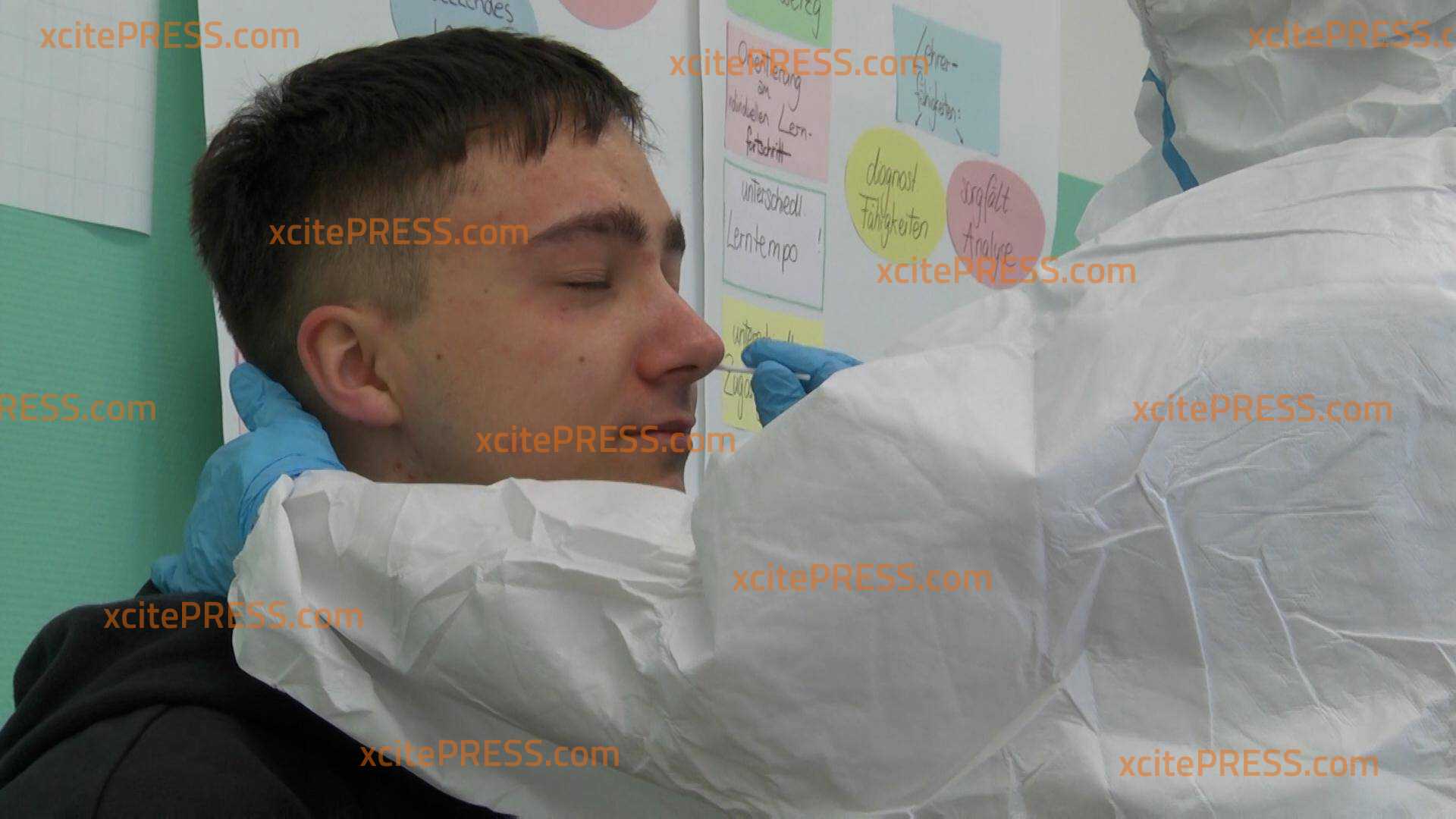 Engagierter Schulleiter sorgt für ausreichend Corona-(Schnell-)Tests: Testung für Schüller auf Basis von Freiwilligkeit