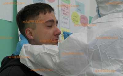 Engagierter Schulleiter sorgt für ausreichend Corona-(Schnell-)Tests: Testung für Schüller auf Basis von Freiwilligkeit