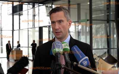 Sachsens Wirtschaftsminister Martin Dulig gibt Statement zur Osterruhe: 