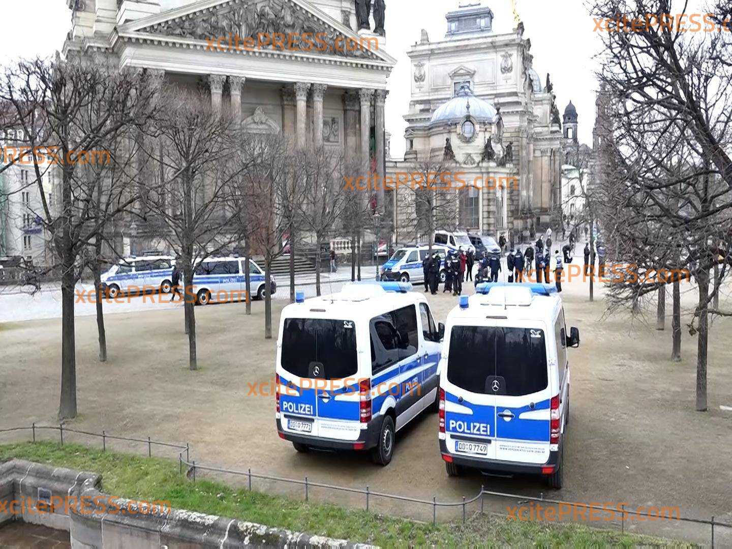 Erneut Großeinsatz für die Polizei wegen verbotener Querdenker-Demo in Sachsen: Festnahme nach Angriff auf Medienvertreter