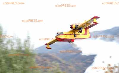 Waldbrände in Griechenland noch lange nicht gelöscht: Löschflugzeuge fliegen im Dauereinsatz