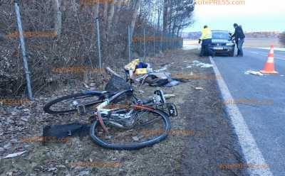 Fahrerflucht! Trucker flüchtet nach Crash mit Fahrrad: Radler verstirbt wenig später im Krankenhaus: Beschädigter LKW kann in der Nähe des Unfallorts entdeckt werden